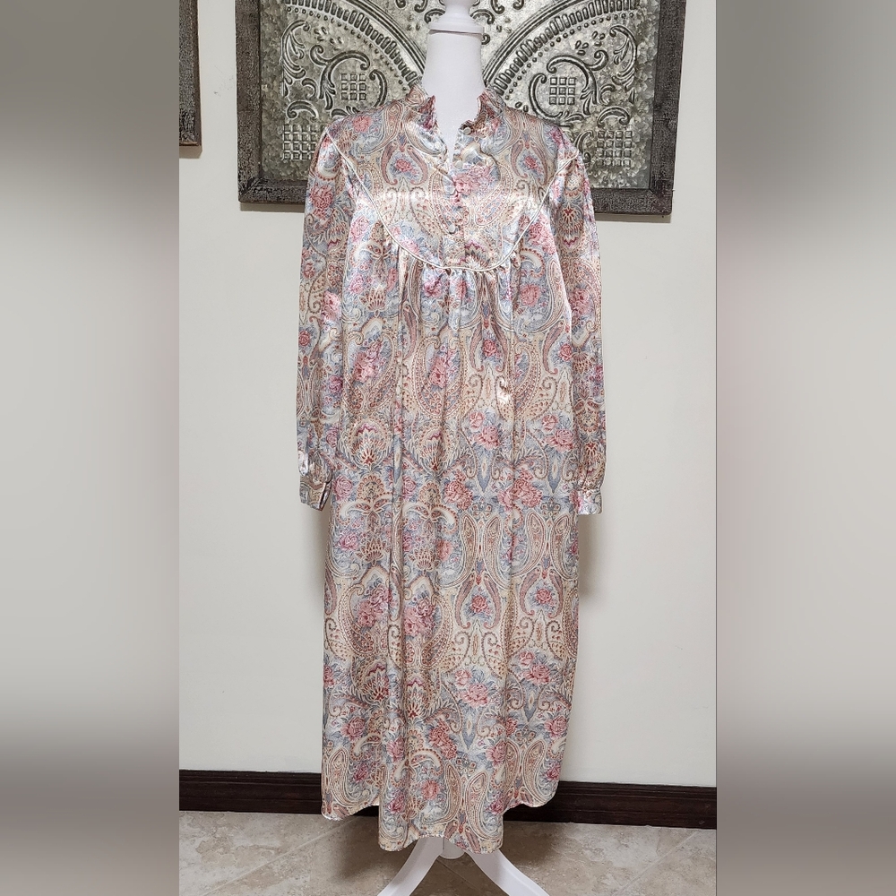 Vintage Nicole Satin Paisley Long Sleeve Night Gown Large Elegant & Comfy